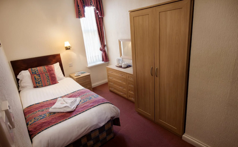 Devon Bay Hotel