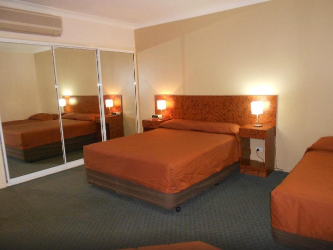 Standard Twin room