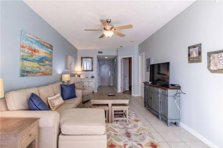 Phoenix X 1202 - 1 Br condo by RedAwning