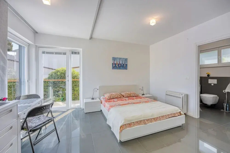 RR Losinj Harbour View Studio