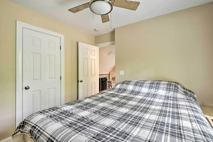 3 Bedrooms Cottage with balcony