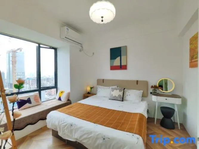 4 Bedrooms Luxury Sextuple Suite