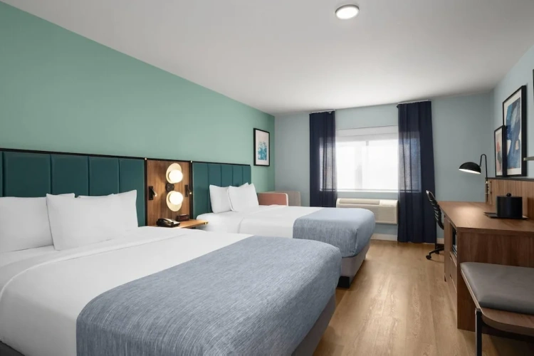 Standard Quadruple room