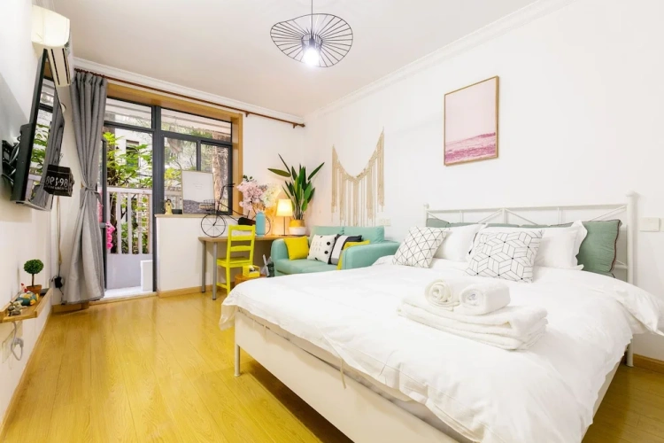 3 Bedrooms Apartment