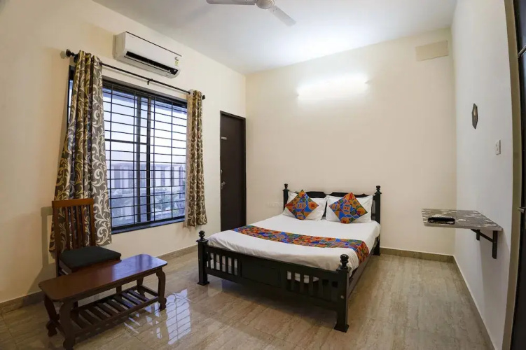 Fabhotel Continental Lebe Inn