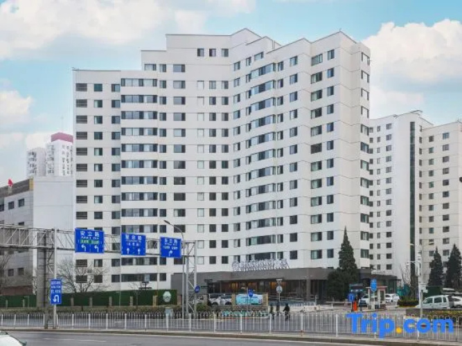 Yayuncun Hotel