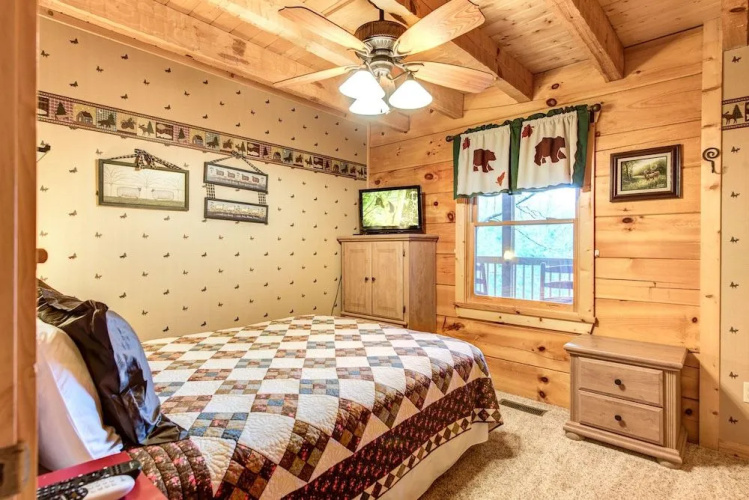 Lazy Cub Lodge