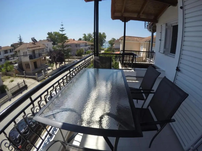 Nikos psathaki apartment