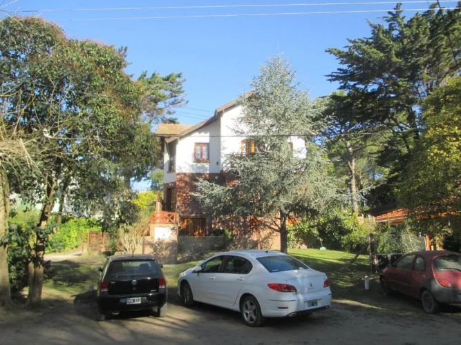 2 Bedrooms Cottage