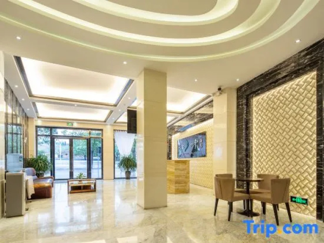 Chuxiong Shangjia Hotel