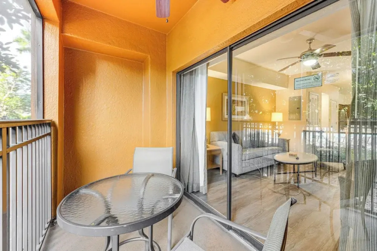 Poolside Bliss & Theme Park Thrills: Orlando Oasis