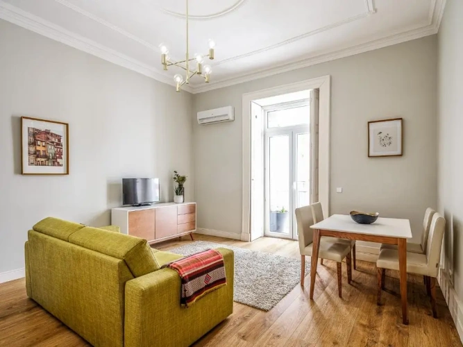 Apartment with balcony