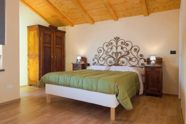 Deluxe Triple room with balcony and with mountain view