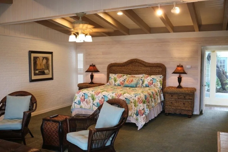 Pelican Bay Resort