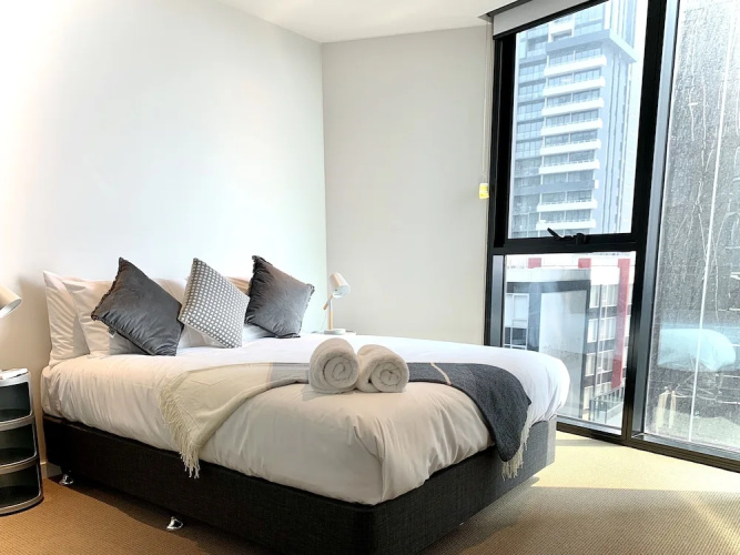 ReadySet Apartments at Lighthouse