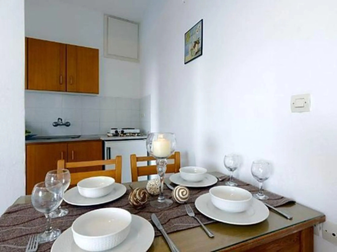 Aglaia Apartments & Studios