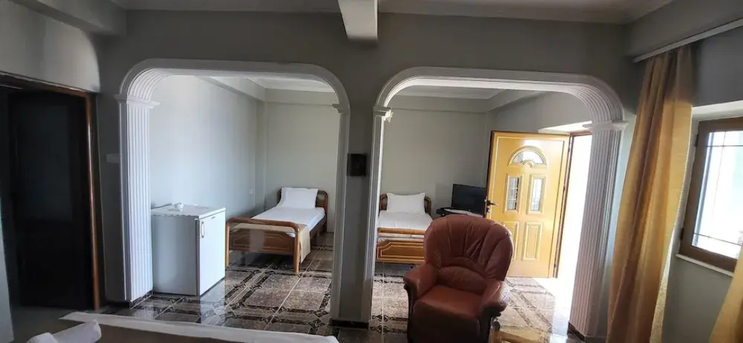 Jon rooms