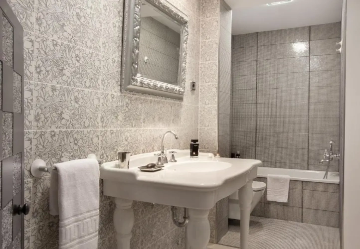 3 Bedrooms Apartment