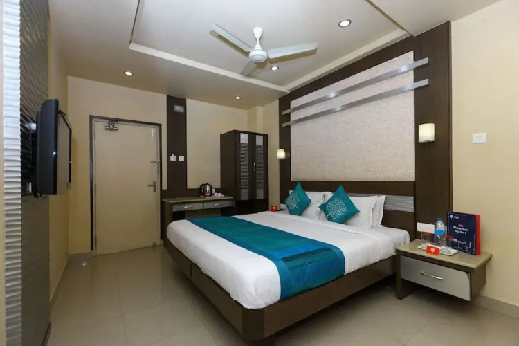 Hotel Navaratna