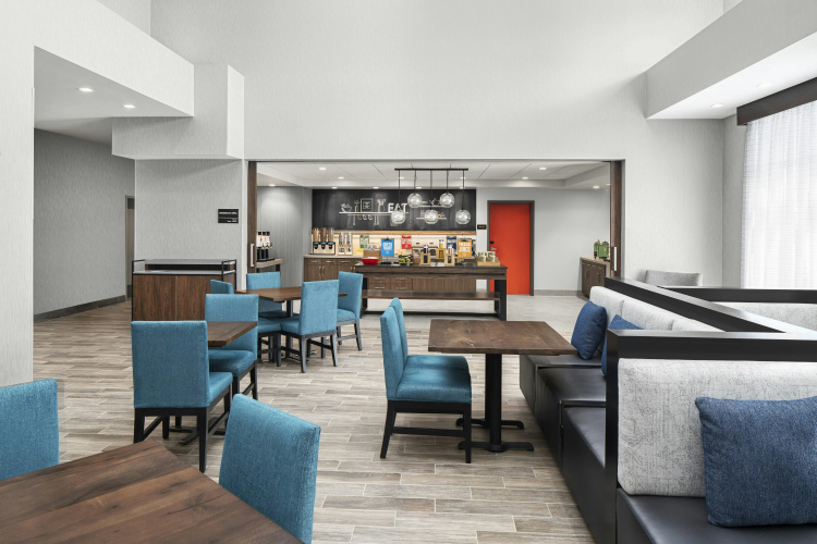 Hampton Inn & Suites Bridgeview Chicago photo 21