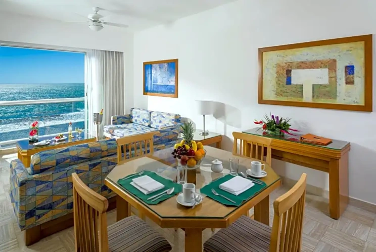 Quadruple Junior Suite
