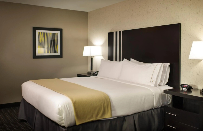Holiday Inn Express & Suites Madison Central by IHG
