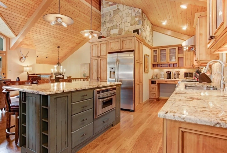 4 Bedrooms Cottage