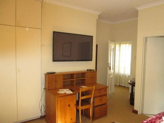 12 Fleetwood Lodge