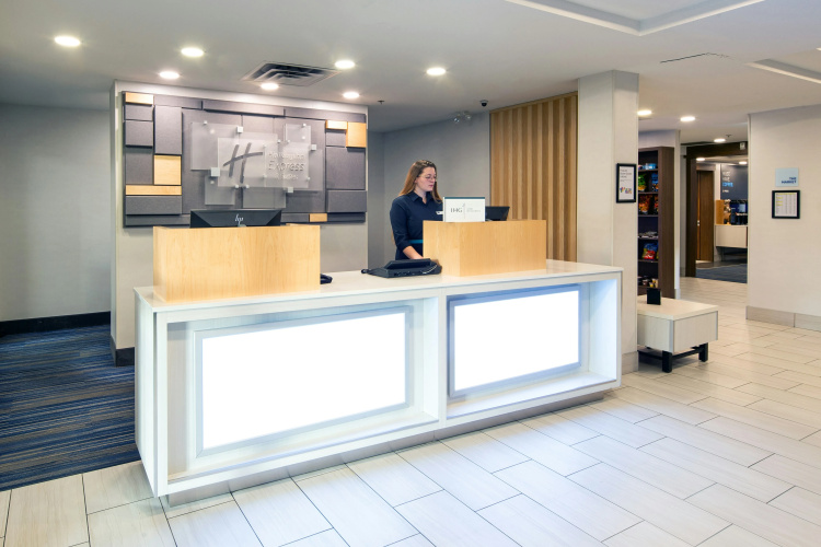 Holiday Inn Express & Suites Hinton photo 30