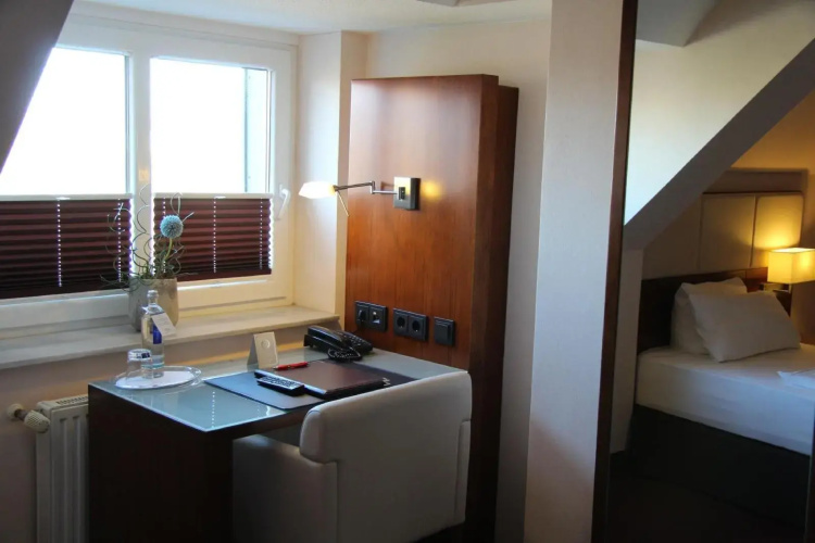 Hotel Adena