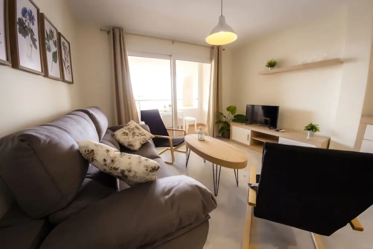 3 Bedrooms Apartment