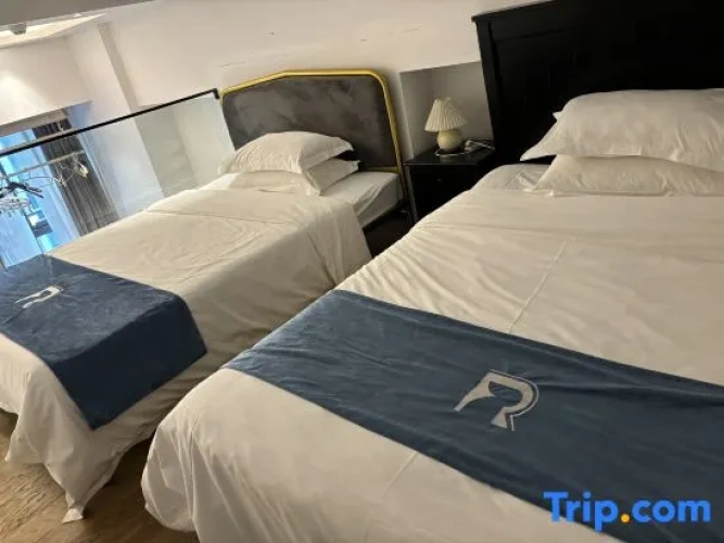 Business Double Duplex Suite
