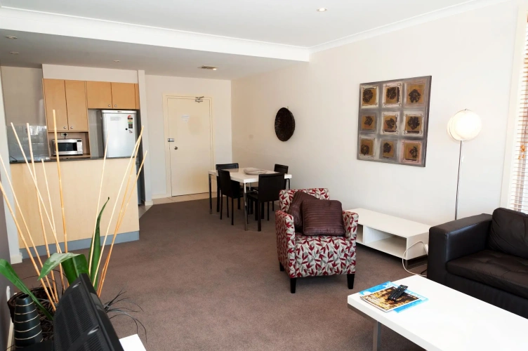 2 Bedrooms Apartment
