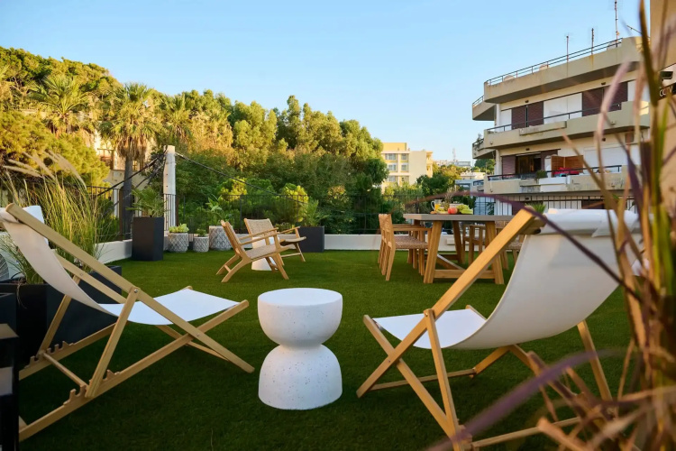 Monarco ​Executive ​Rooms