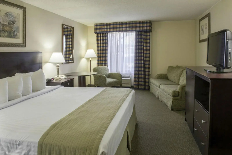 Spark by Hilton Hummelstown Hershey