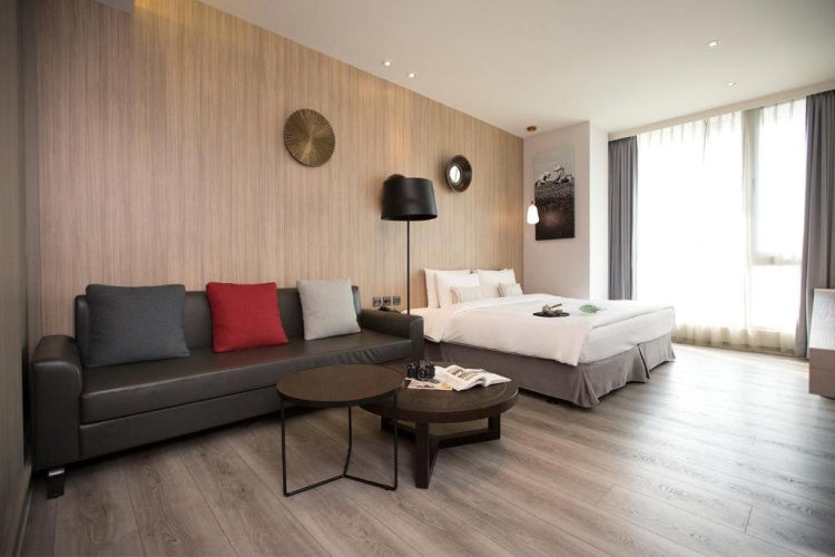 Suite with view