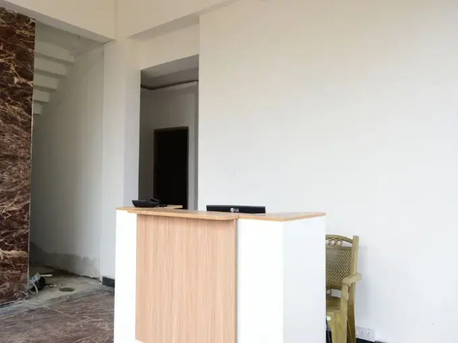 V Wella Inn By OYO Rooms