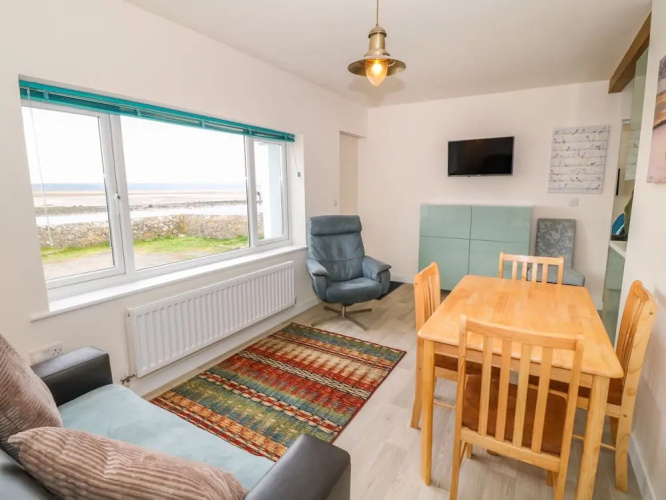 1 Beach Cottages