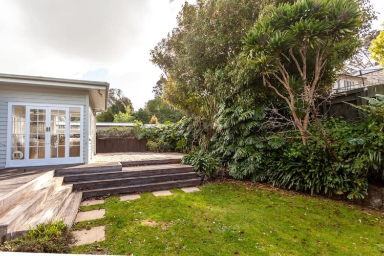 Sunny & Spacious Character Villa