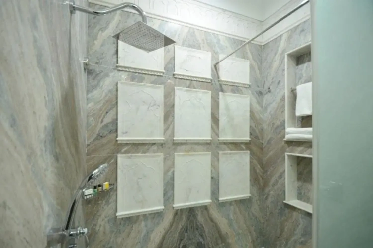 Quadruple Family Suite
