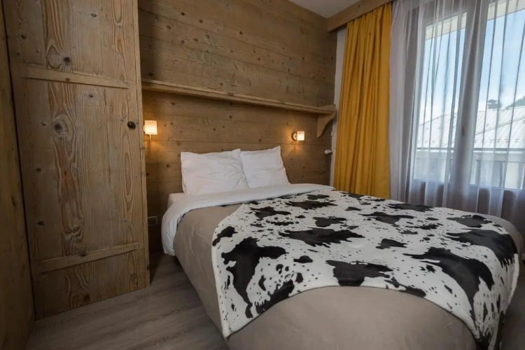 Standard Triple room with view