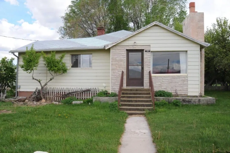 4 Bedrooms Cottage
