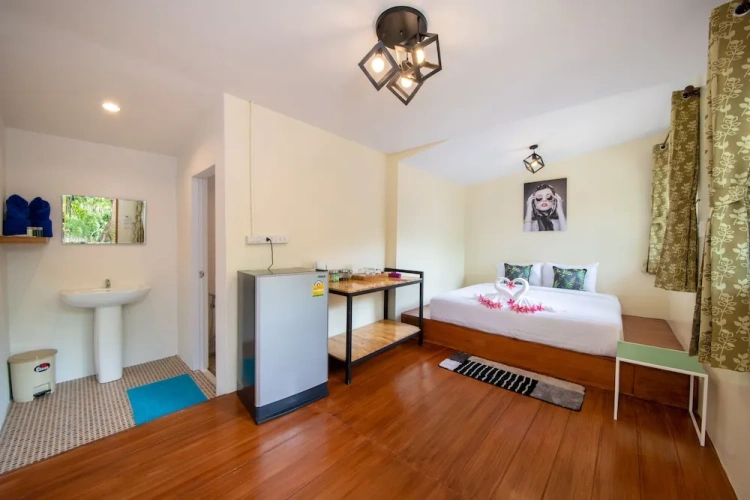 Deluxe Bungalow with balcony and with sea view