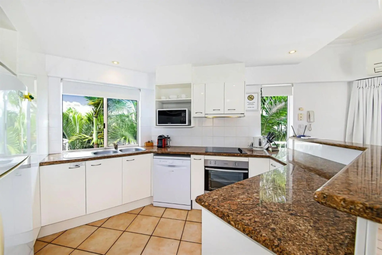 Unit 8 'Coolum Seaside', Coolum Beach