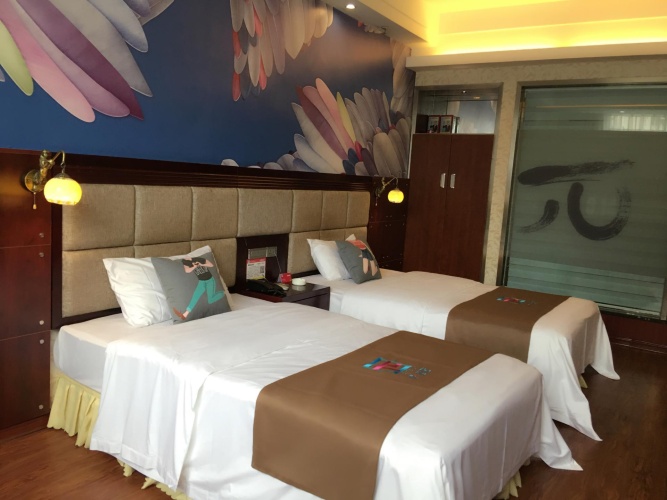 Standard Double room with city view