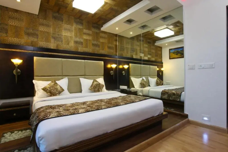 Hotel Tigers Roare'