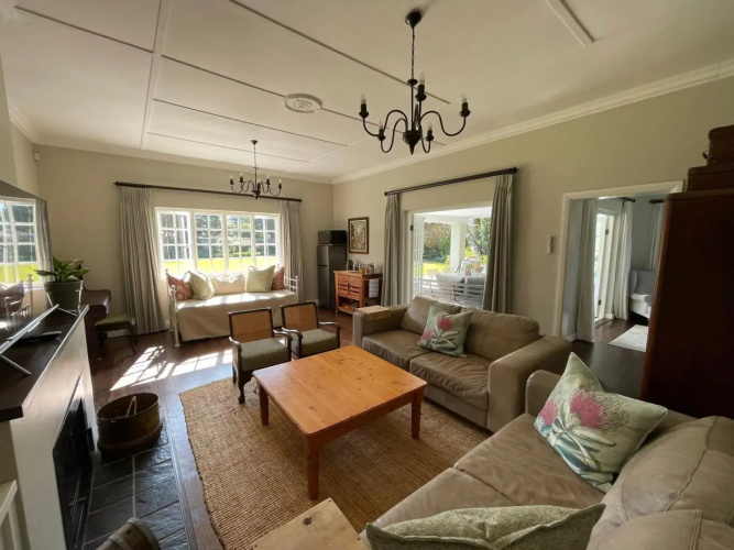 Protea Manor