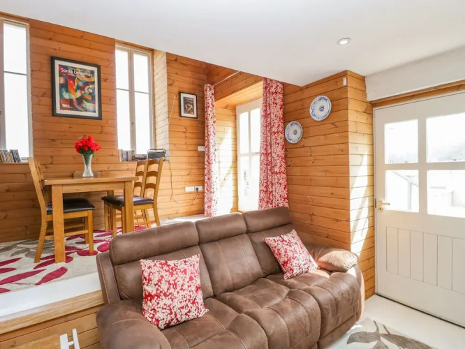 Avonside Cottage