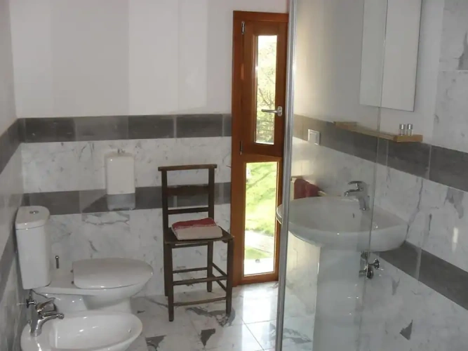 Comfort room