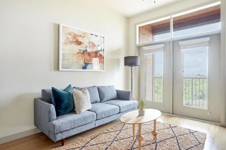 2 Bedrooms Apartment